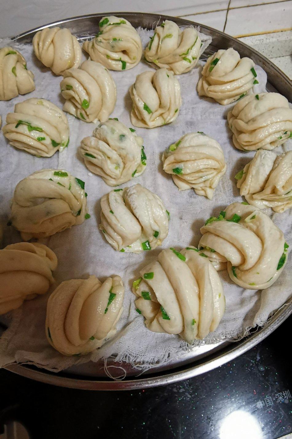 葱油花卷 Steamed Roll