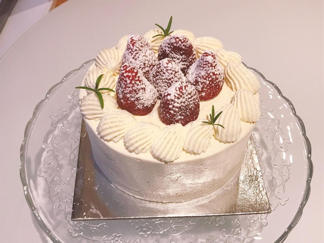 慕伊的伊做的8种ins风简约奶油蛋糕装饰