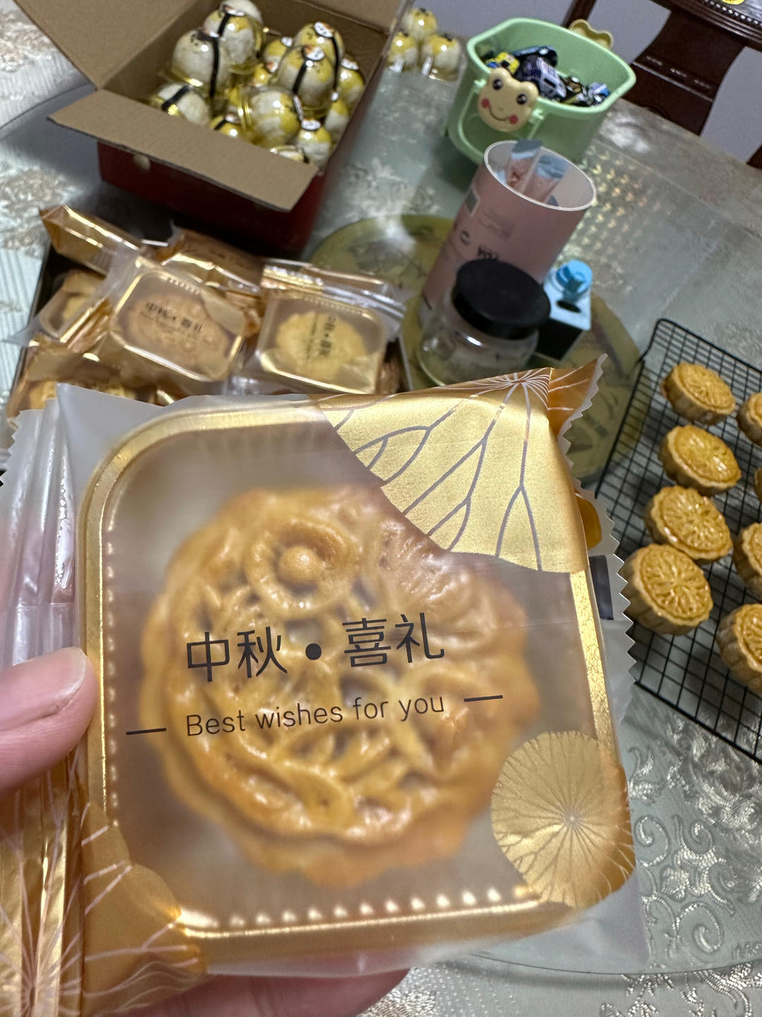 如何做出不塌陷不鼓腰花纹清晰的月饼（超详细的步骤和方法）