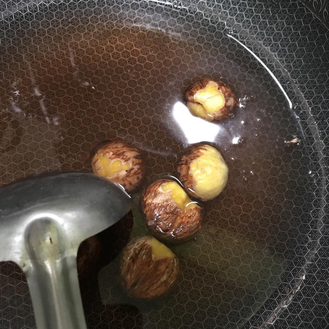 巧剥板栗皮的方法