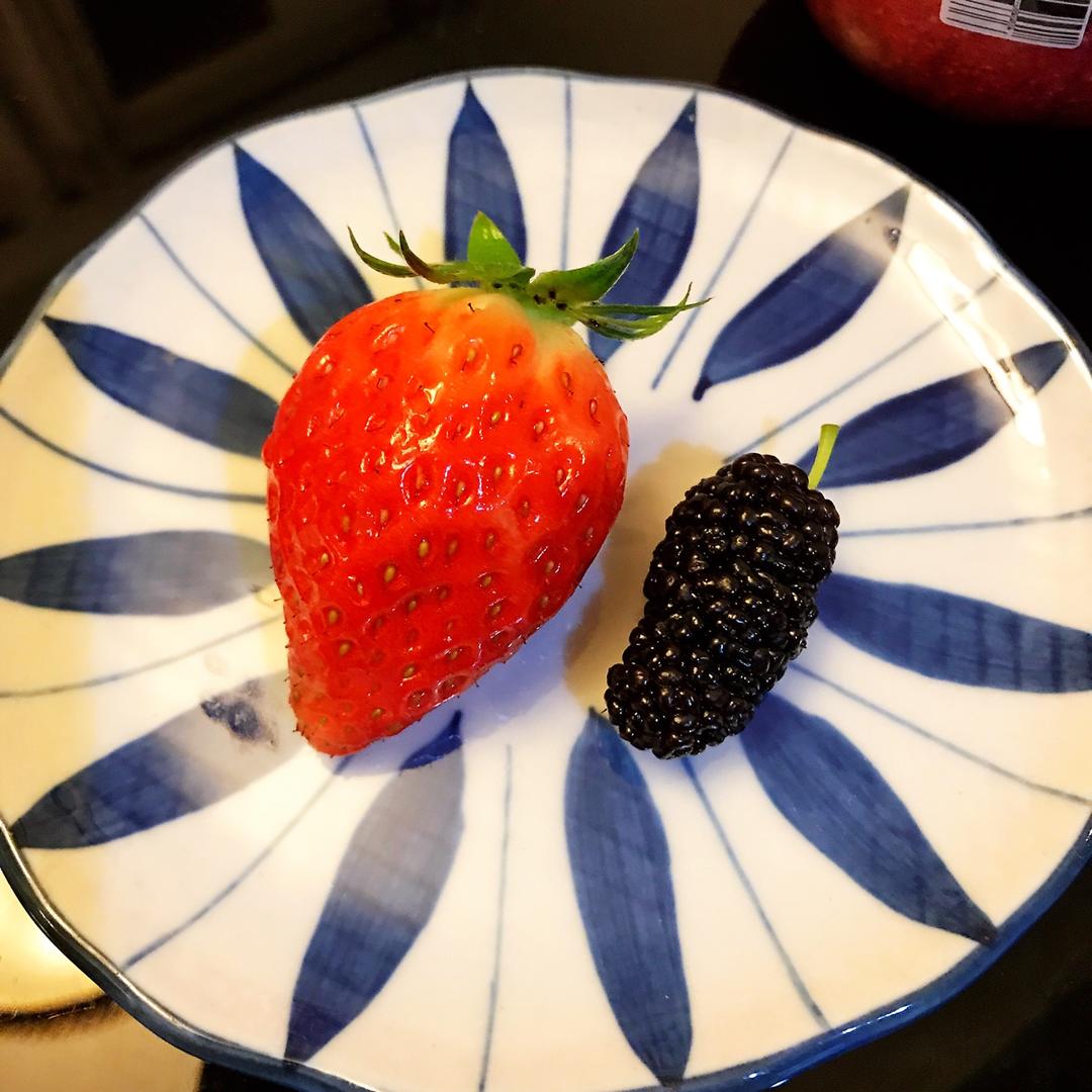 草莓和桑椹｛最佳清洗方法｝