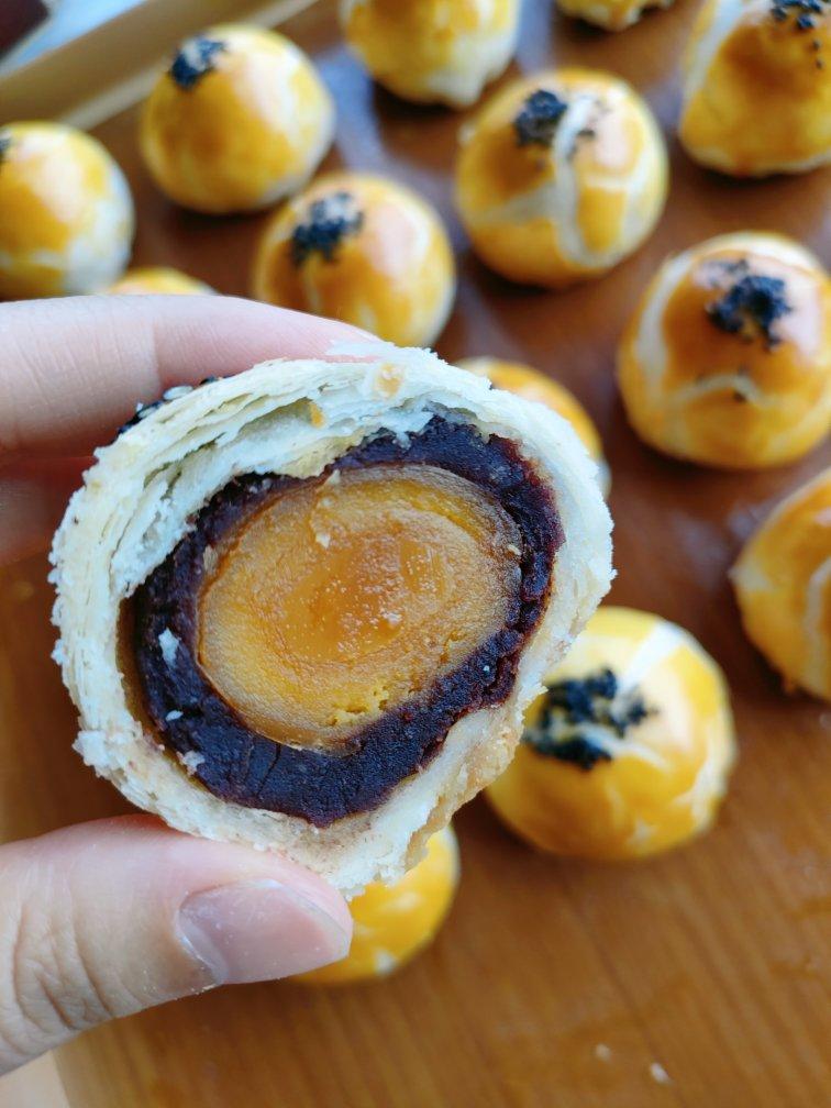 层层酥脆的完美蛋黄酥