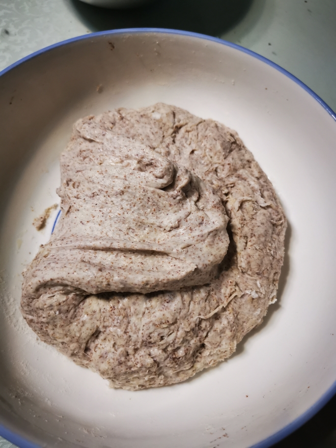 黑麦粉“双花”型欧包的做法 步骤2