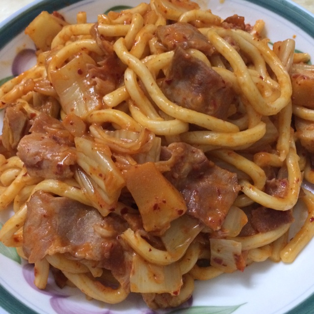 韩国泡菜培根炒乌冬面