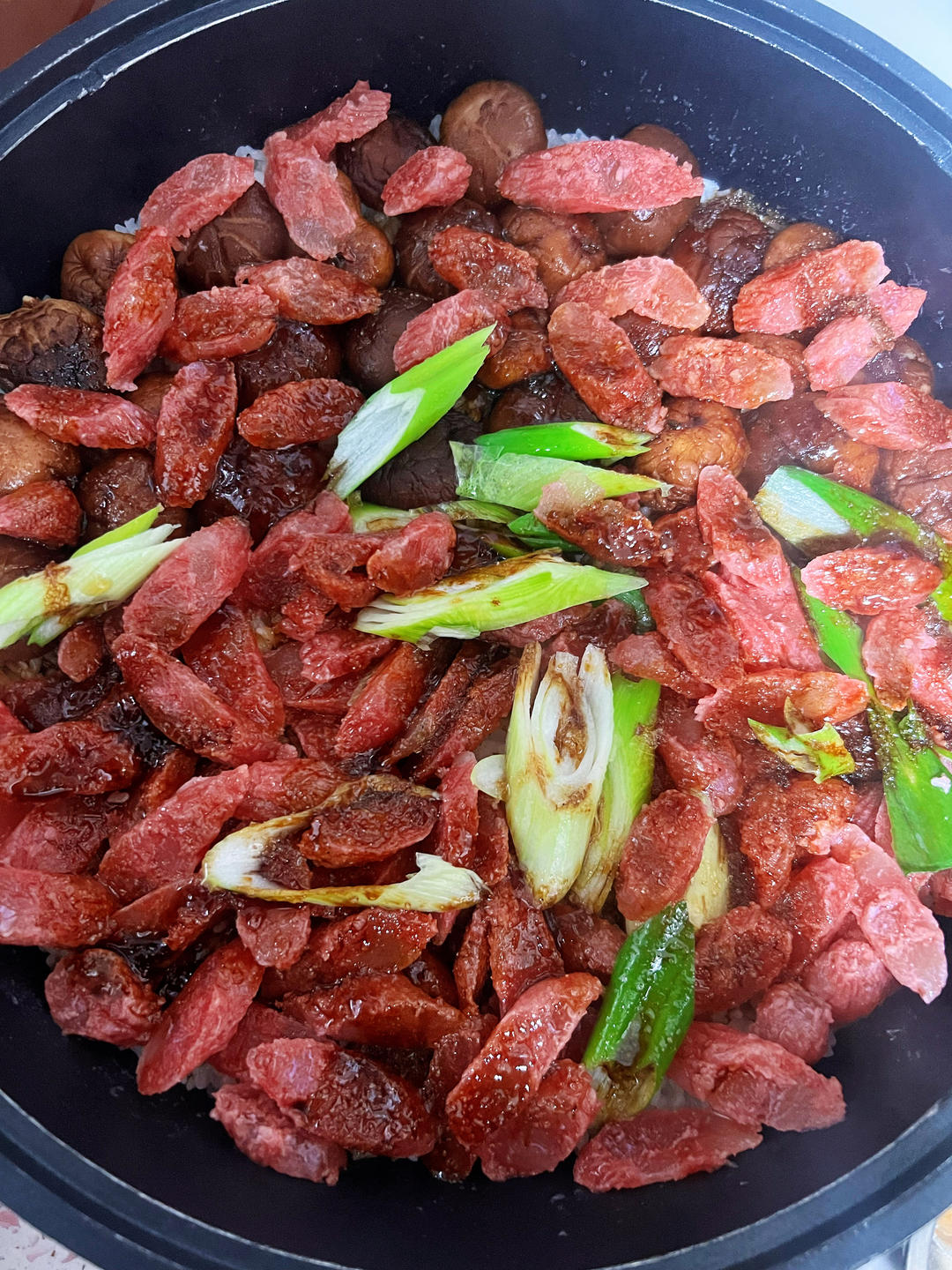 电饭煲广式腊肠煲仔饭