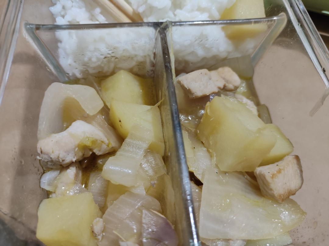 土豆洋葱炖鸡胸肉