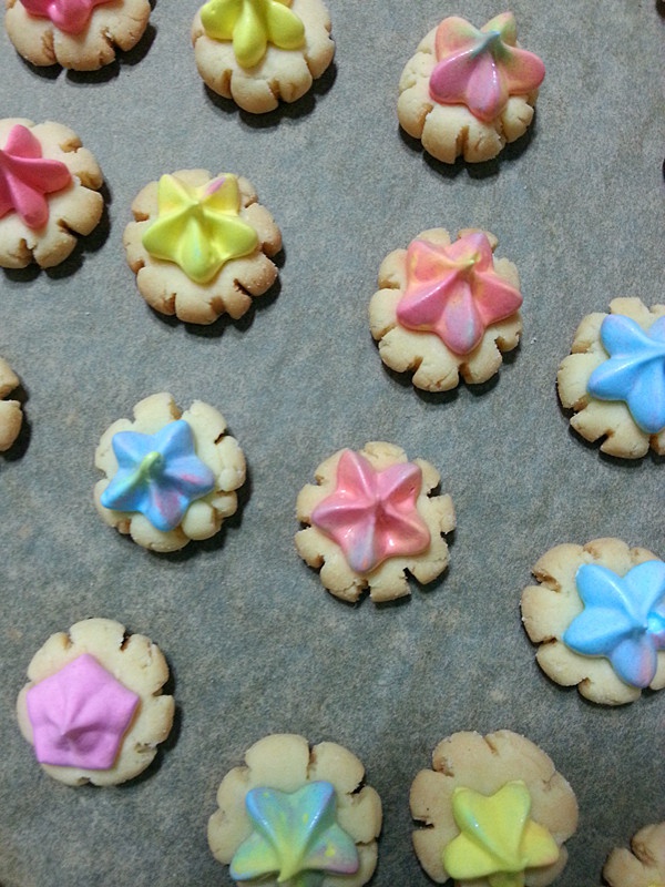 涵式生活做的花占饼干