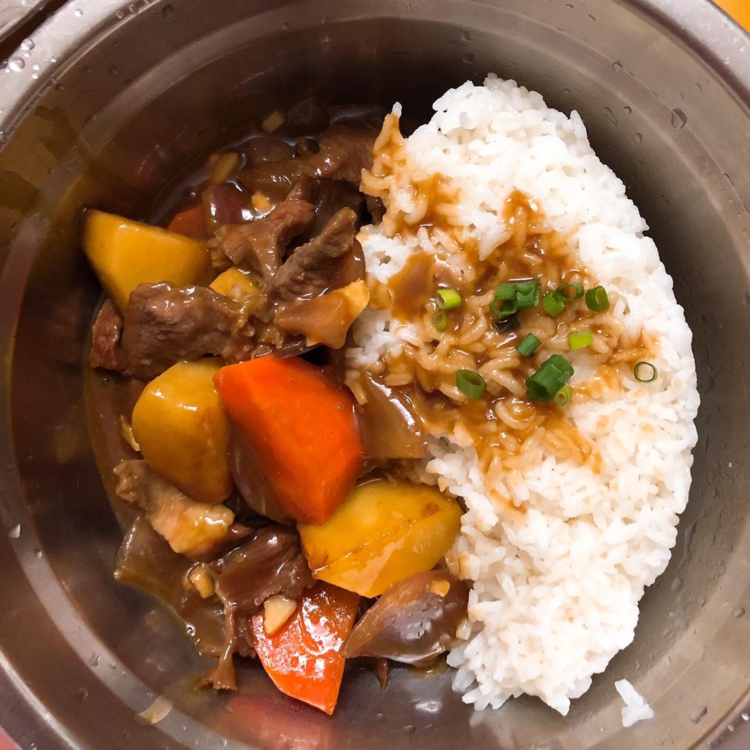 黑椒酱汁牛肉饭