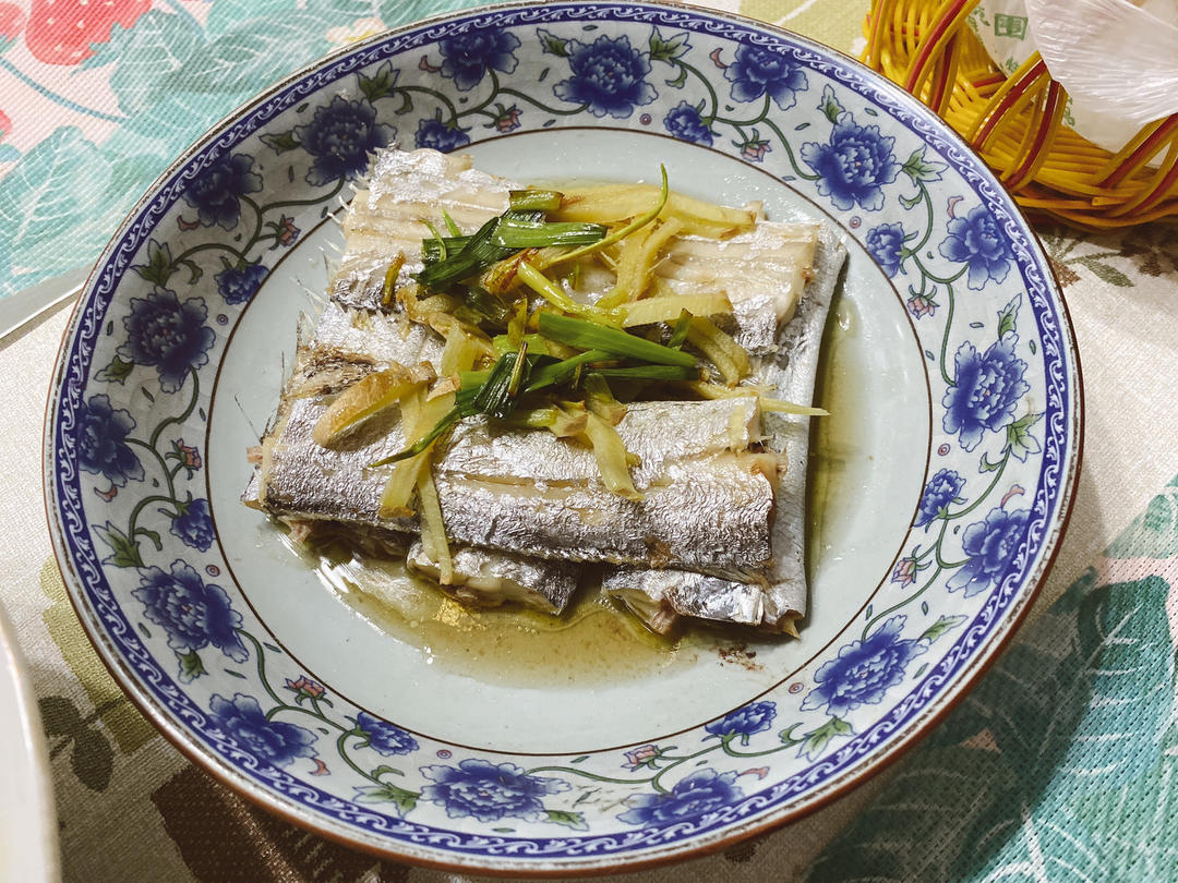 不煎不炸好吃健康的＃清蒸带鱼