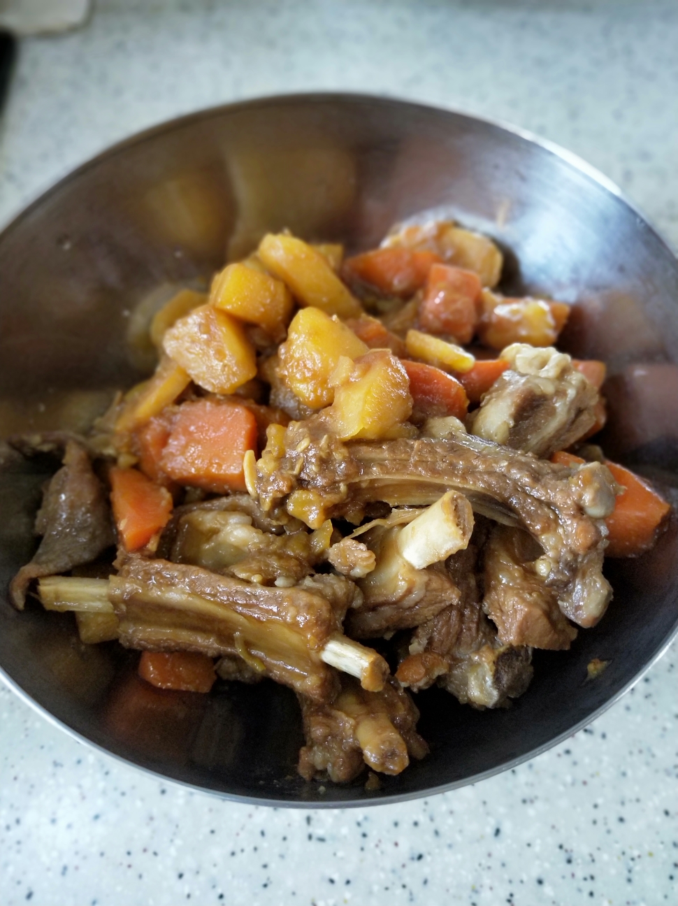 果妈厨房-土豆胡萝卜焖羊排的做法