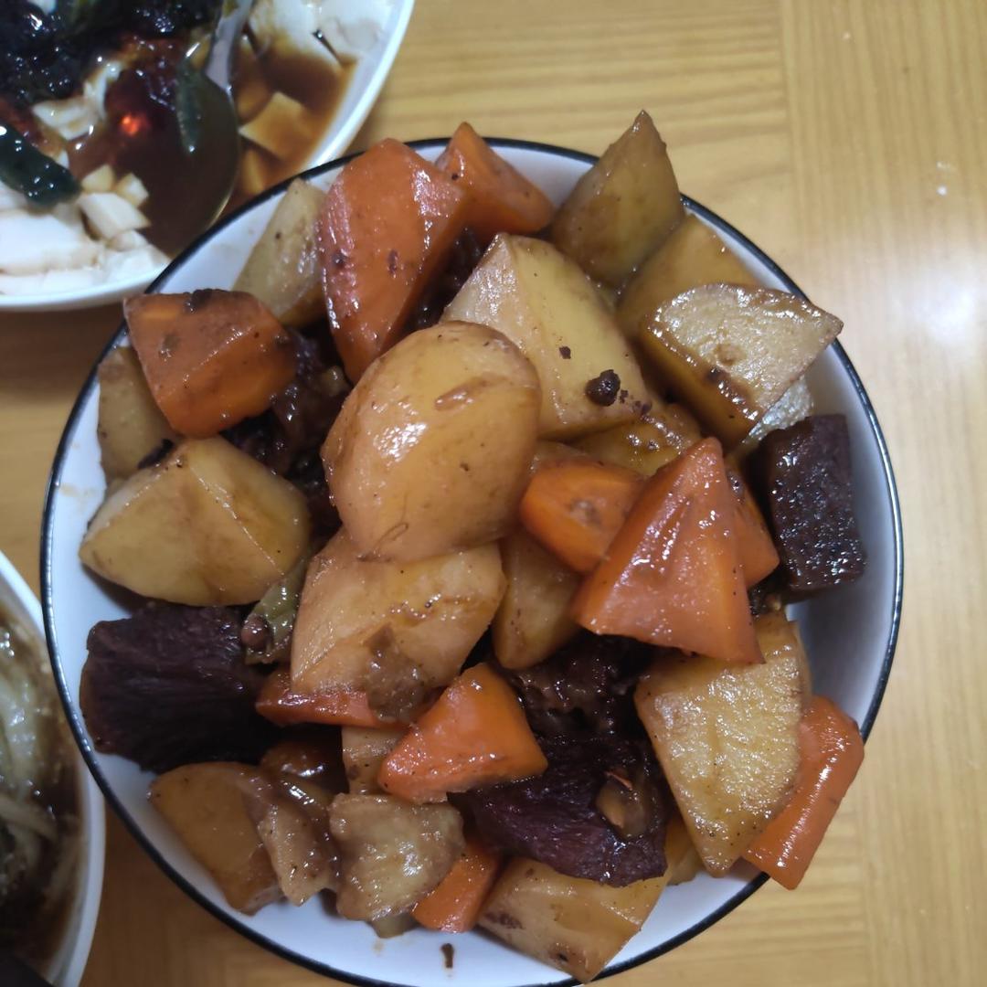 土豆炖牛肉-家常好吃快手！