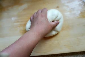 葱花油酥饼的做法 步骤3