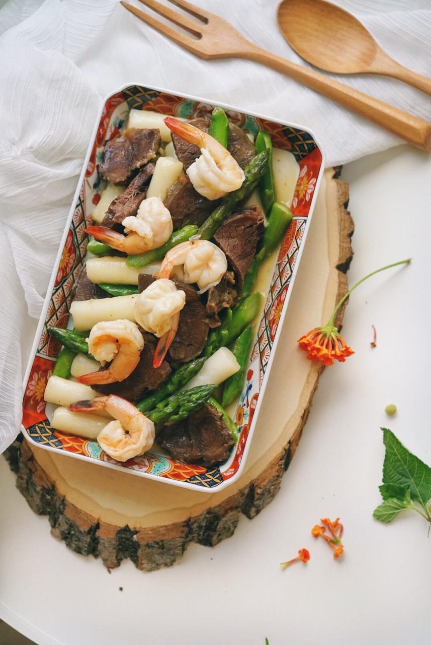 杂蔬鸡蛋炒年糕