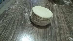 饺子皮做的蒸春饼的做法 步骤1