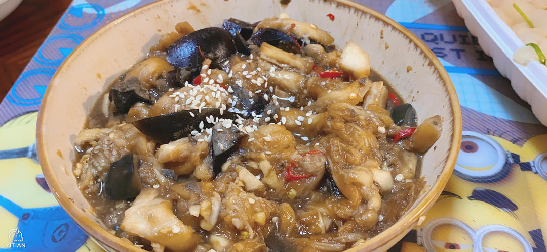 擂辣椒茄子皮蛋，开胃解腻