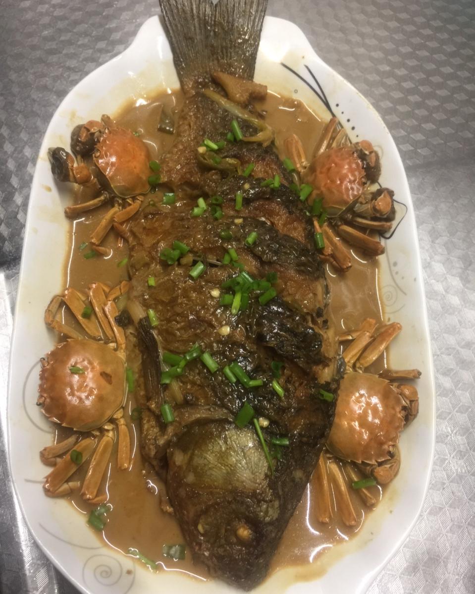 红烧鲫鱼
