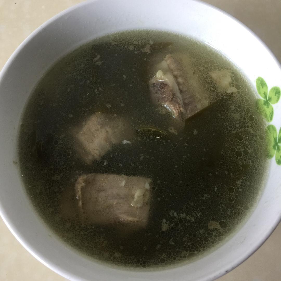海带排骨肉汤
每日一汤养生
