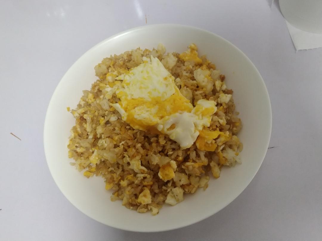 好吃到停不下来的酱油蛋炒饭