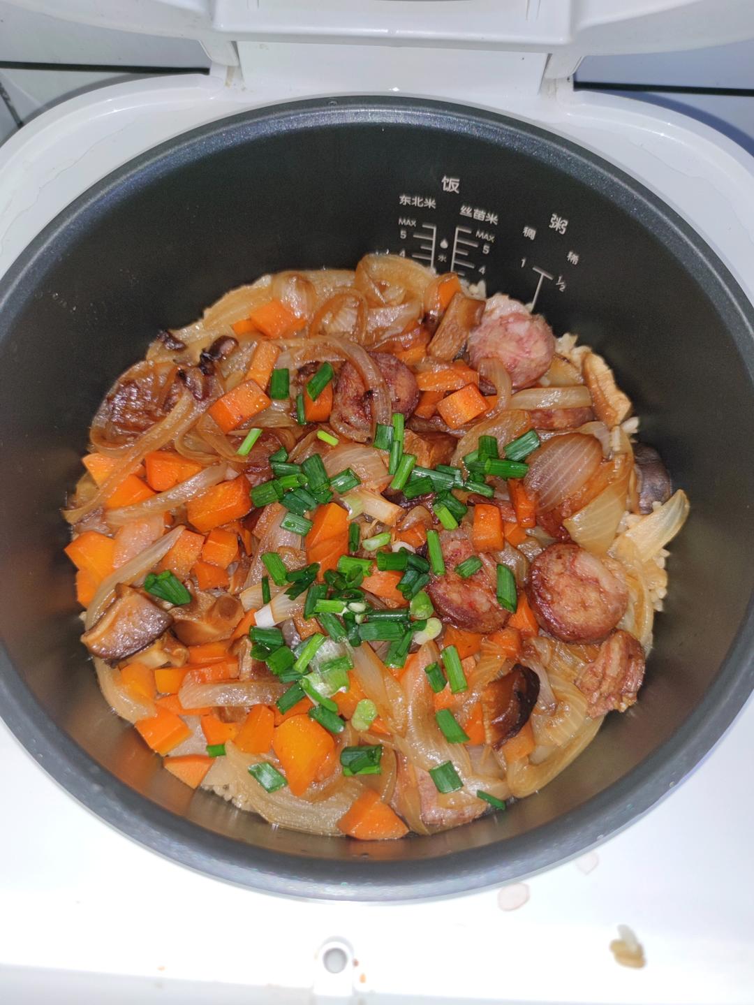 懒人必备～电饭煲腊肠焖饭