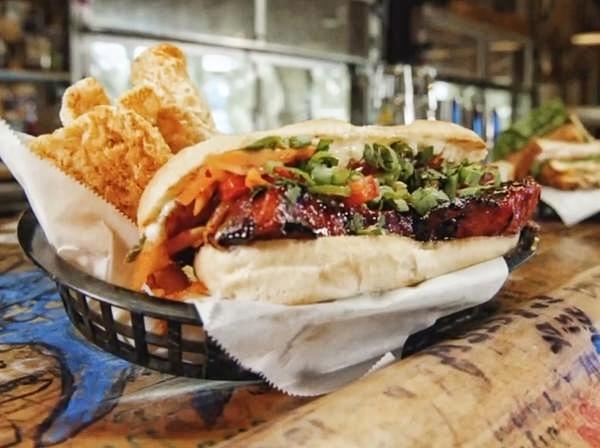 辣白菜猪肉三明治的做法