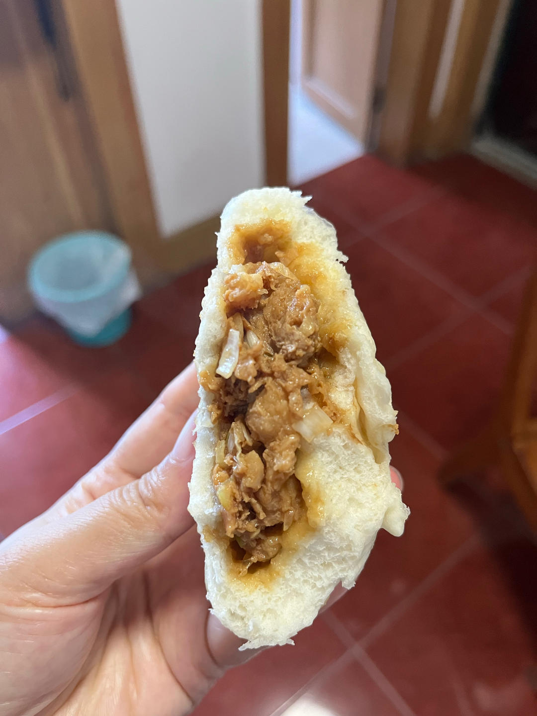 松软多汁的肉包子