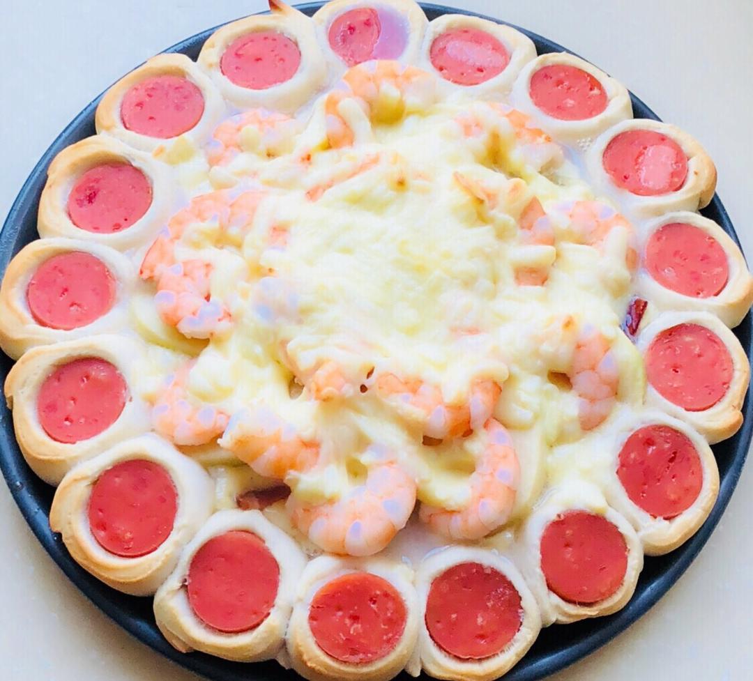 美味水果花边披萨
