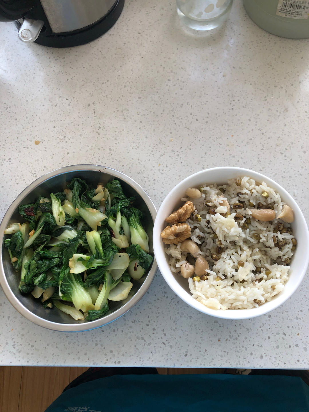 杂豆饭+清炒小白菜+核桃