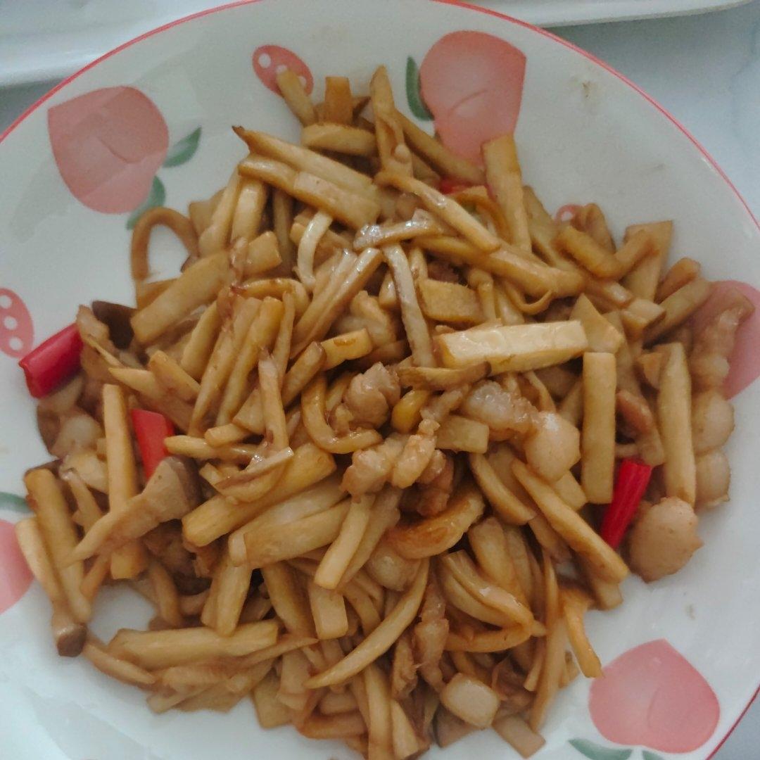 杏鲍菇炒肉丝