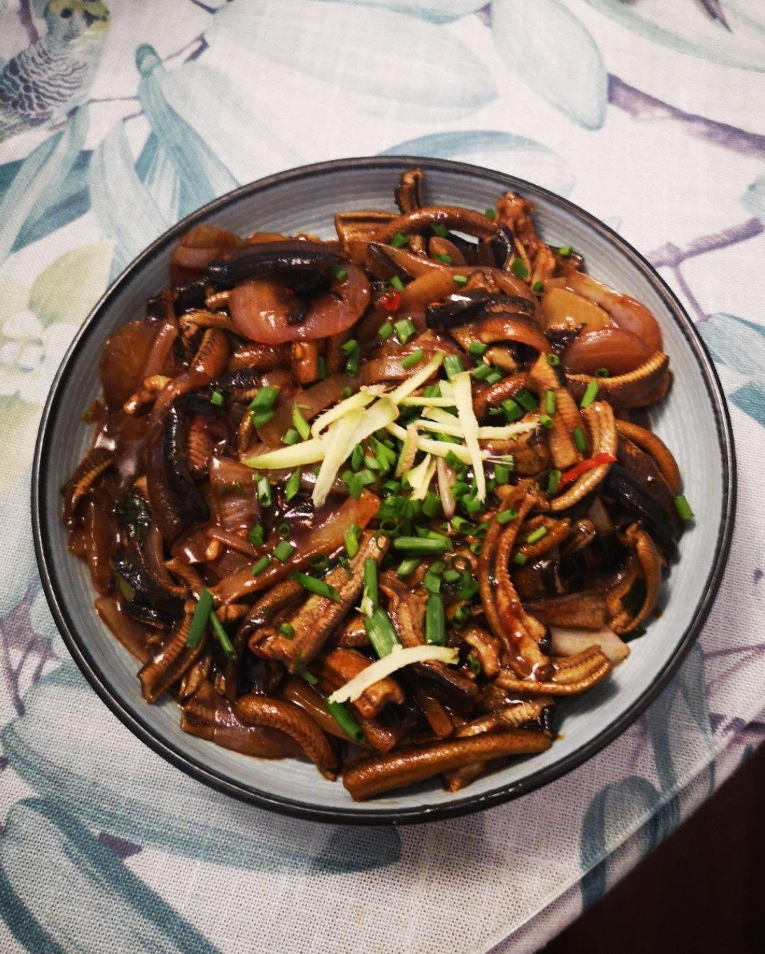 宅急熊做的洋葱炒鳝丝在家也能做出本帮老菜馆的感觉