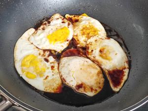 红烧荷包蛋的做法 步骤10