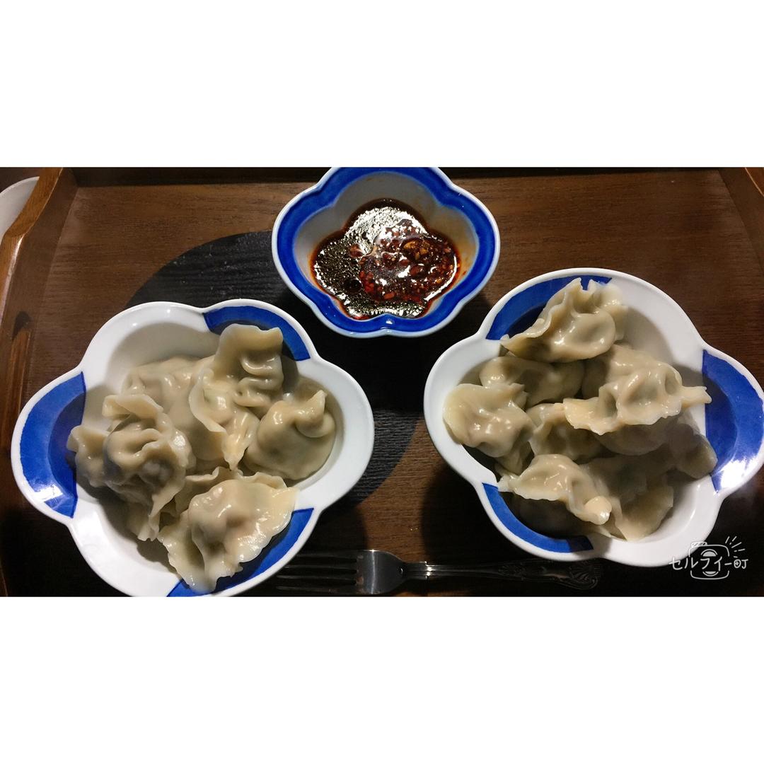 荠菜虾仁香菇肉馄饨