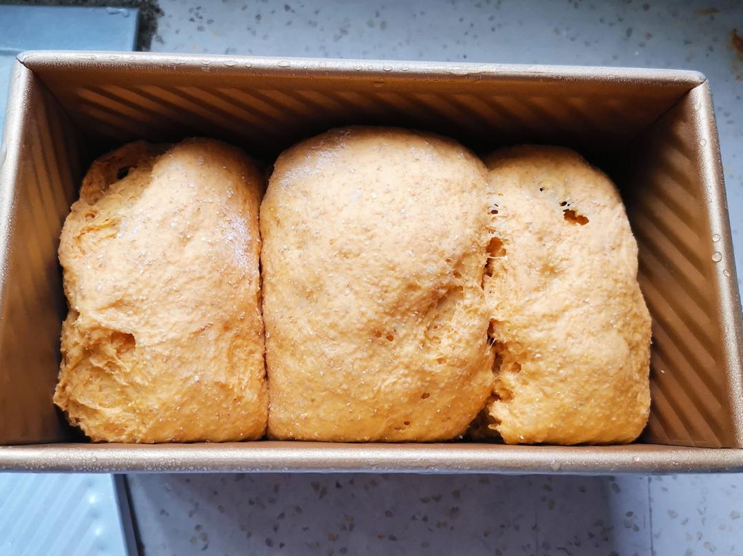 南瓜全麦吐司无油无糖