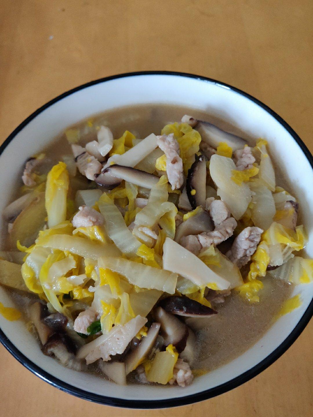 肉丝炒香菇白菜