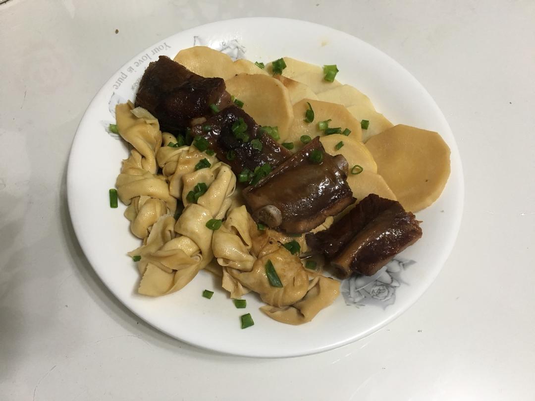 冬笋千张结蒸酱排骨