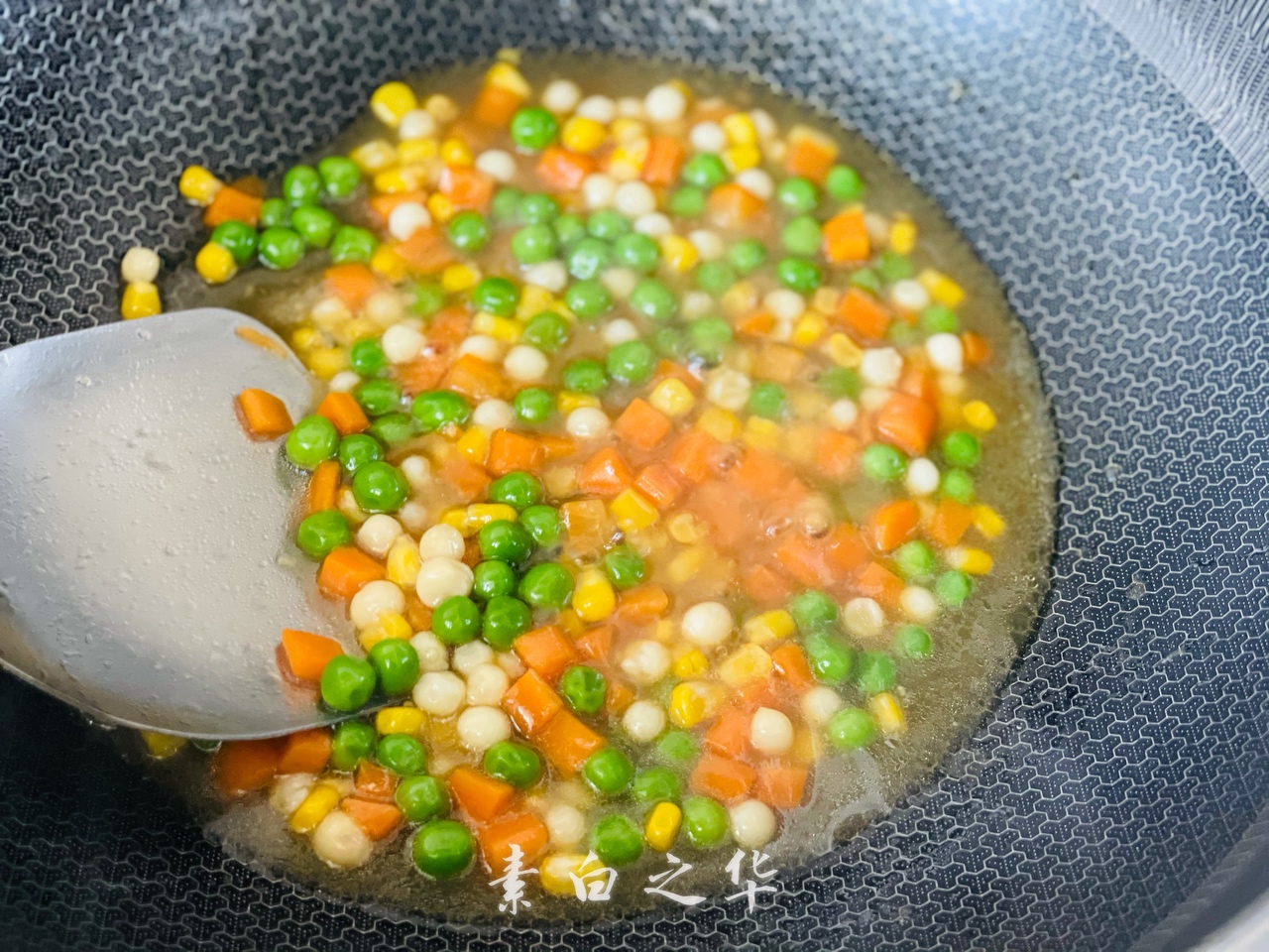 鸡头米四色丁炒素 纯净素食的做法 步骤6