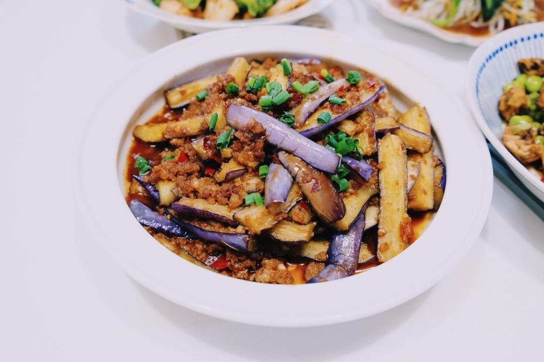 厨师长教你：“肉末烧茄子”的家常做法，口感软糯适合下饭，收藏