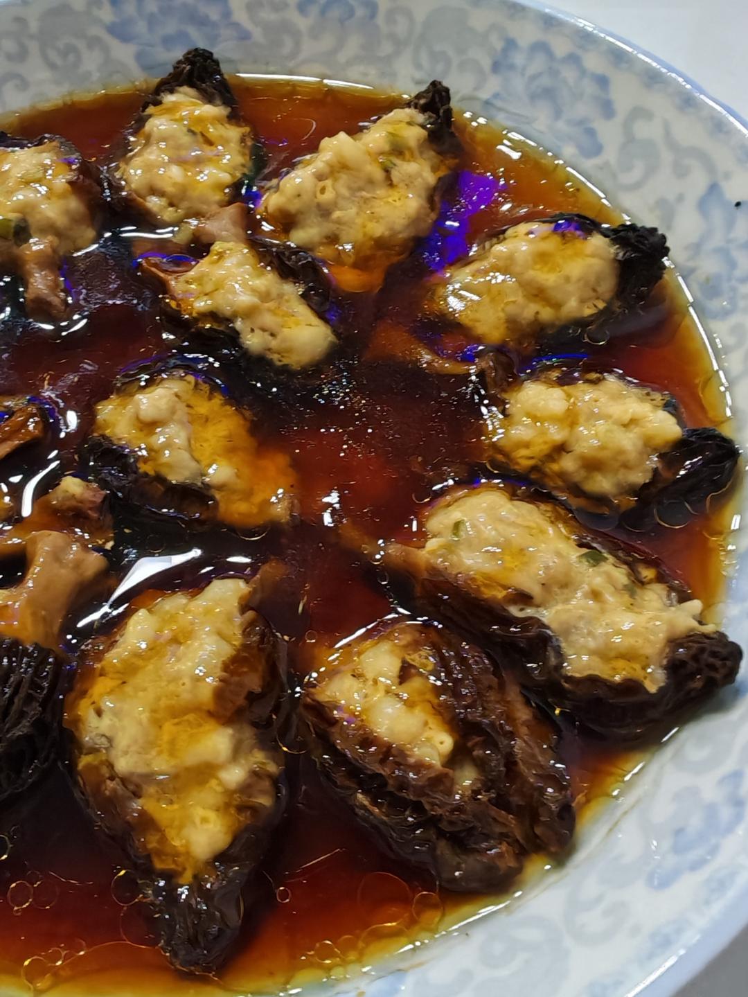 鲜甜的肉酿羊肚菌
