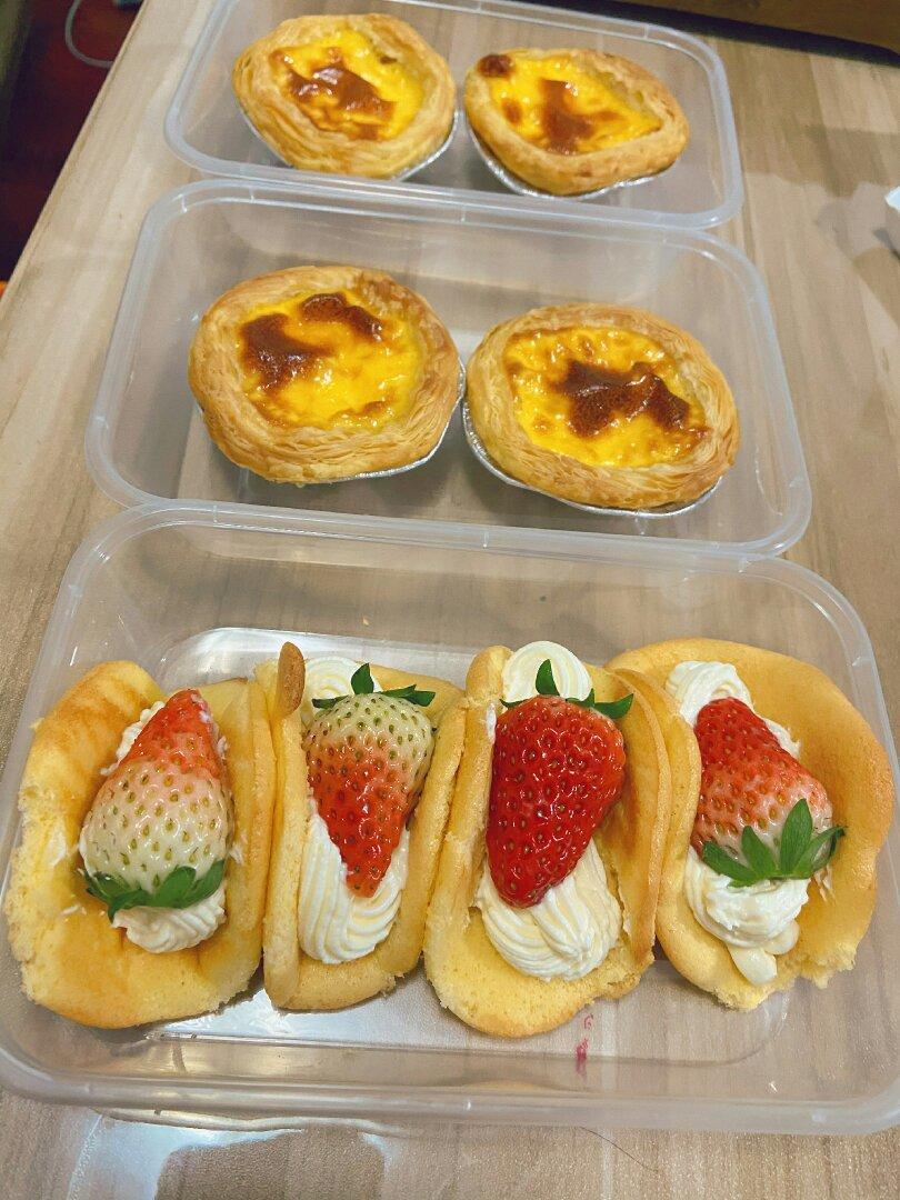 草莓抱抱蛋糕卷、附上详细花边挤法