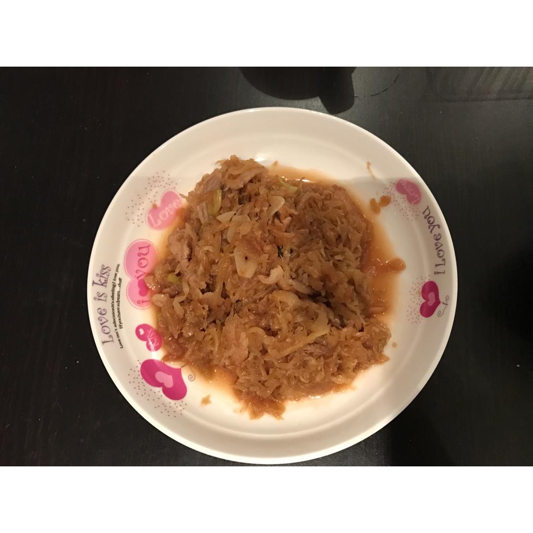 酸菜炖五花肉