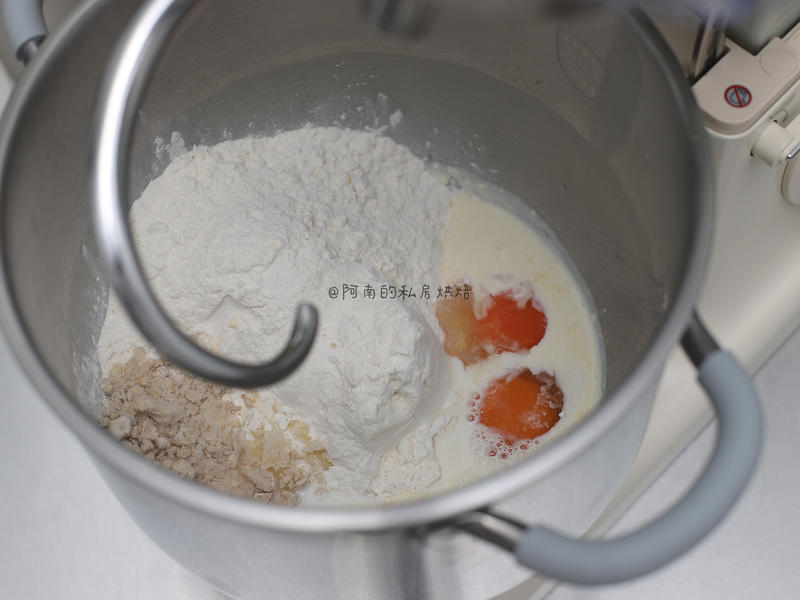 纯奶手撕吐司的做法 步骤1