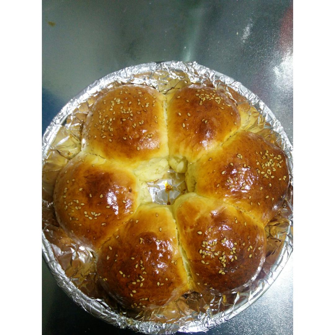 葡萄干椰蓉面包卷