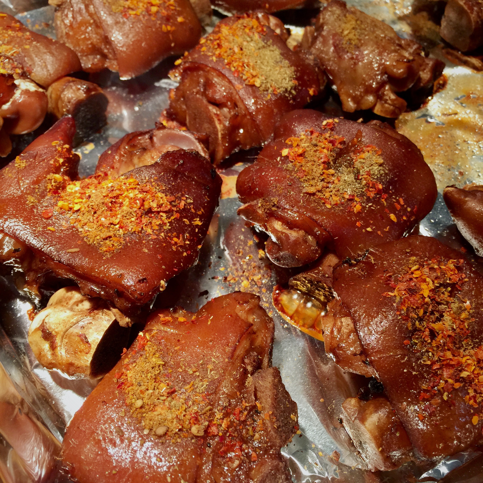 香辣烤猪蹄，附详细的卤水方法