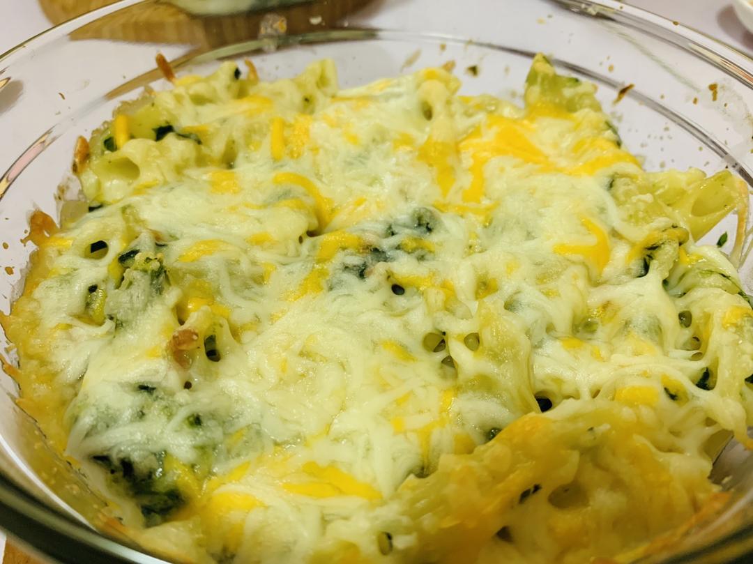 奶油菠菜培根焗通心粉