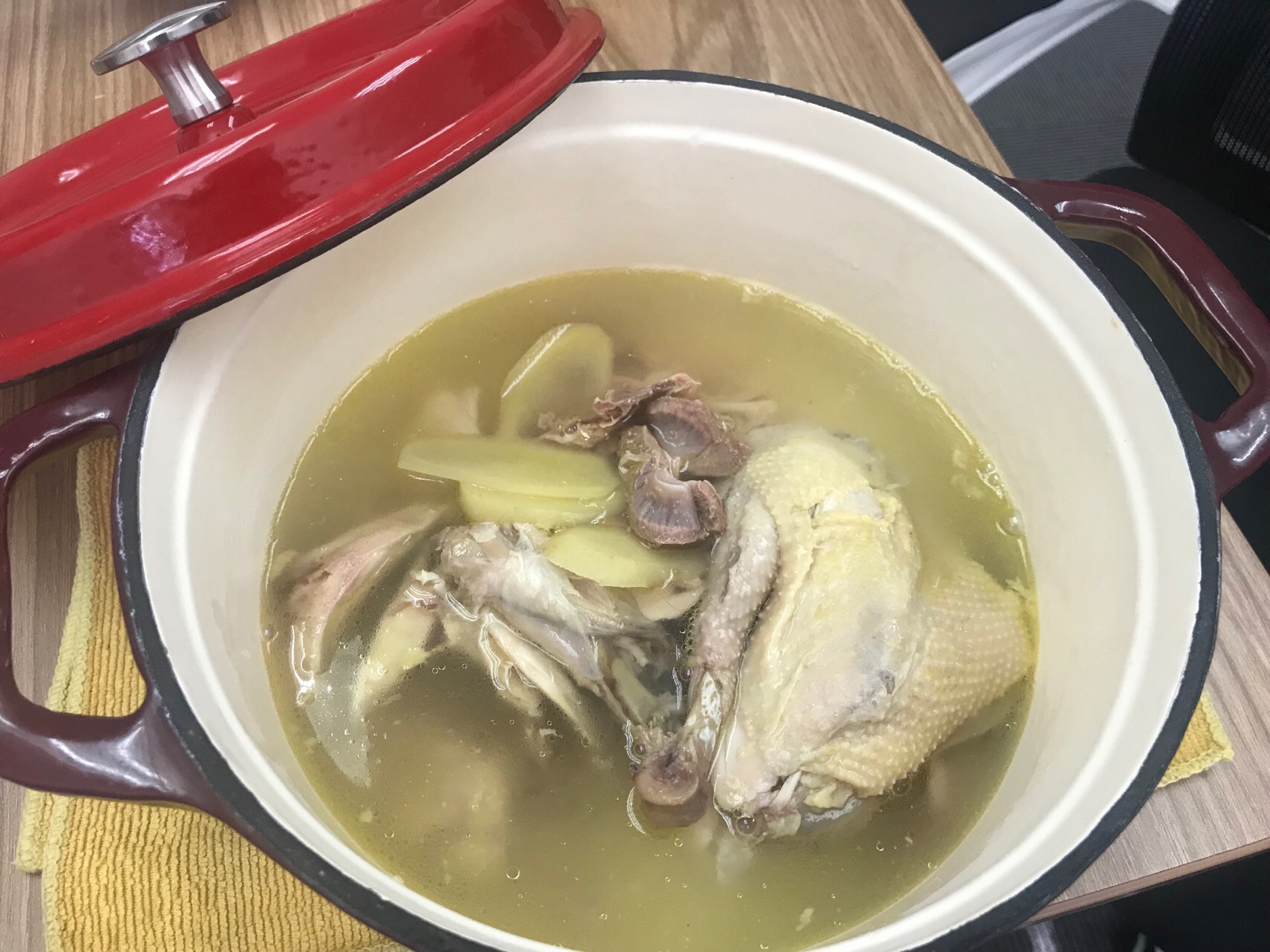 蒸炖120天小母鸡汤的做法
