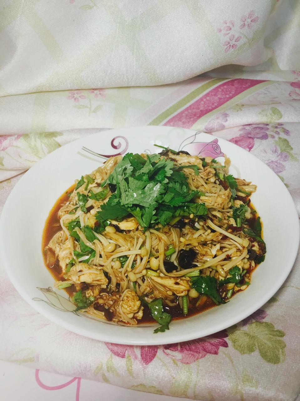 虾油豉香鸡丝拌金针菇