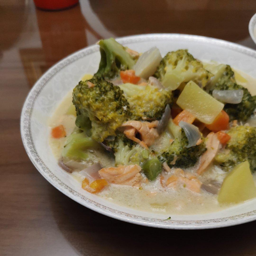 浓厚三文鱼奶汁炖菜  Salmon Cream Stew