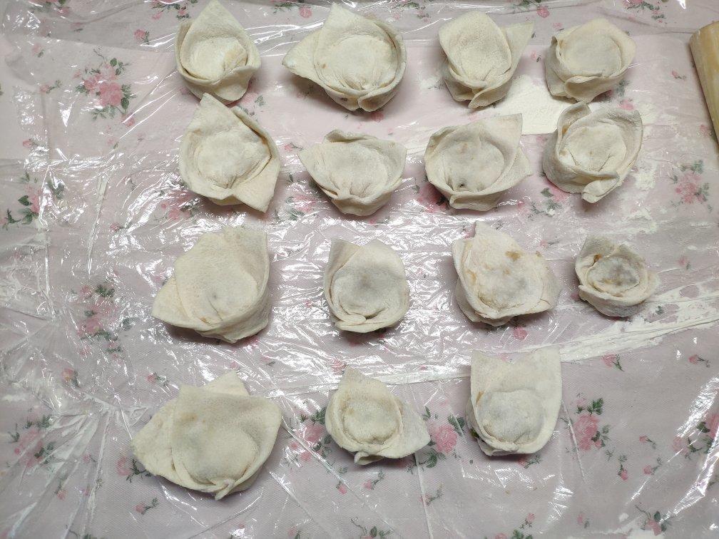 元宝馄饨的包法