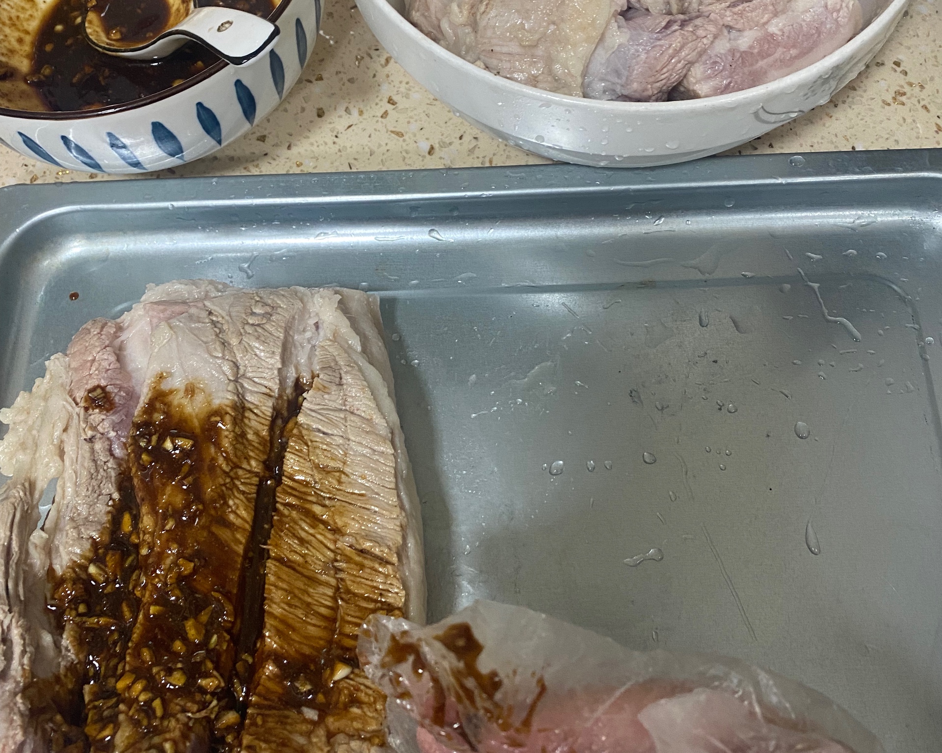广式烧猪腩肉的做法 步骤3