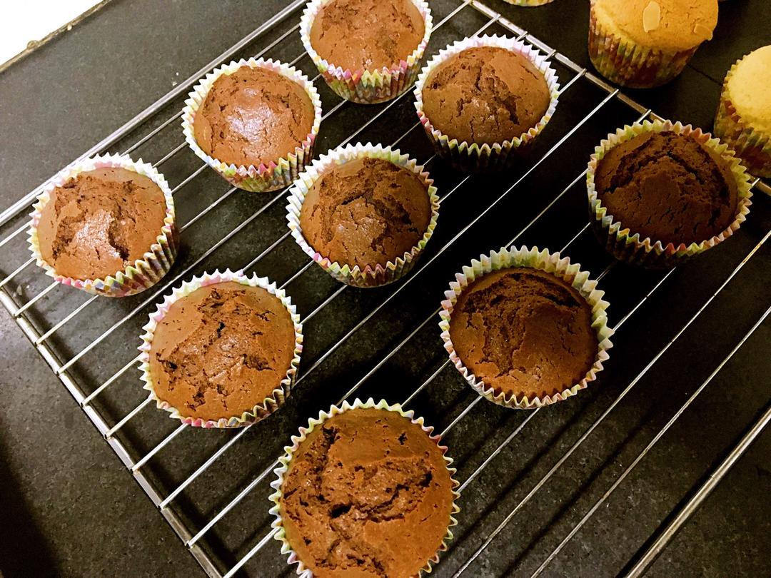 巧克力纸杯蛋糕