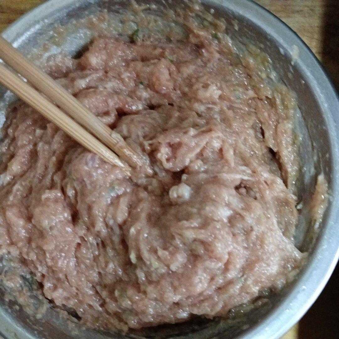 馄饨我只服福建人这种做法，鲜香又Q弹，教你私房馄饨的秘制做法